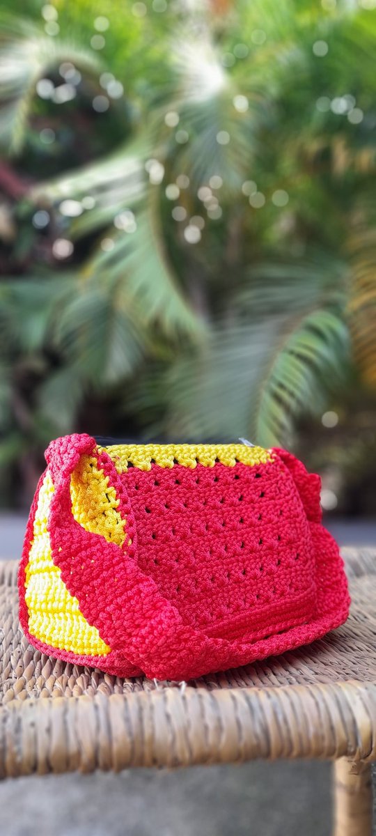 istrivemarket's tweet photo. Good morning lovelies!

Kick off your Saturday with a dose of handmade love!

Our refugee artisans have crafted this stunning bag just for you😊

#Handmade 
#Fashion
#istrivemarketplace https://t.co/kVxAnXqNhi