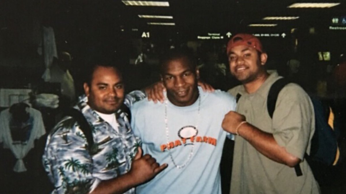 jonizah1's tweet photo. Team Iron Mike🥊 @MikeTyson https://t.co/RCf7Bme1fL