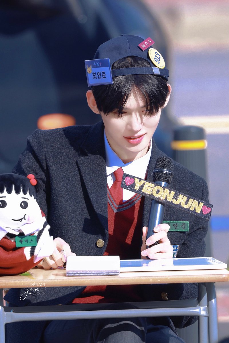 241116

#연준 
#YEONJUN 
#TOMORROW_X_TOGEHTER
