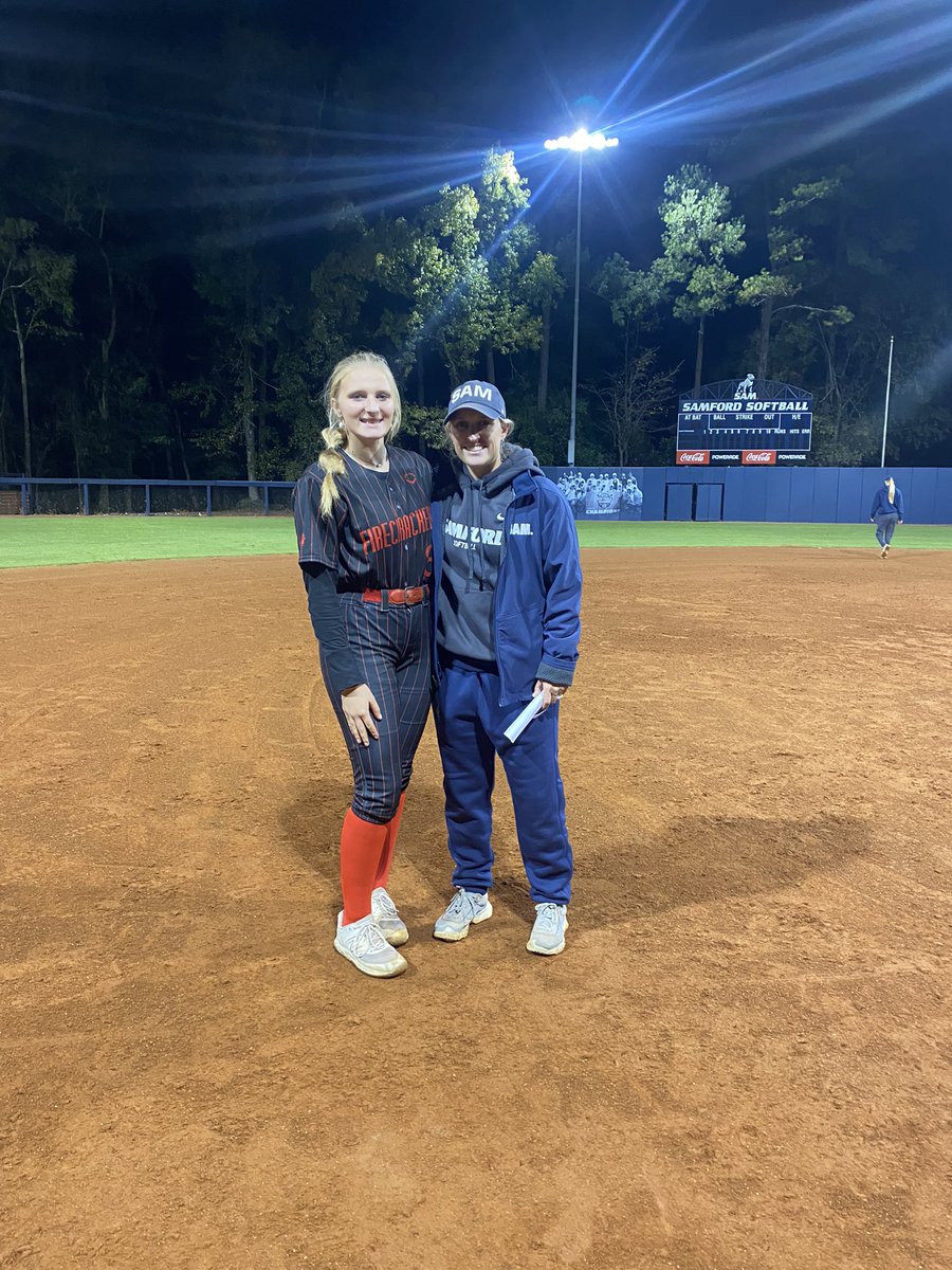 molliehanson26's tweet image. I had a wonderful time working on my swing tonight! Thank you @megdcurry and @SamfordSB for a fun hitting clinic! Can’t wait to take it to the field tomorrow! 
#FCFF
@firecrackers26