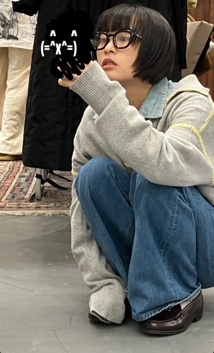 pupillachil's tweet photo. 猫モチーフのローファーも可愛い♡
#森七菜
#もりななのきまぐれ
#haluta
#siiilon https://t.co/zcVjHJtUKI