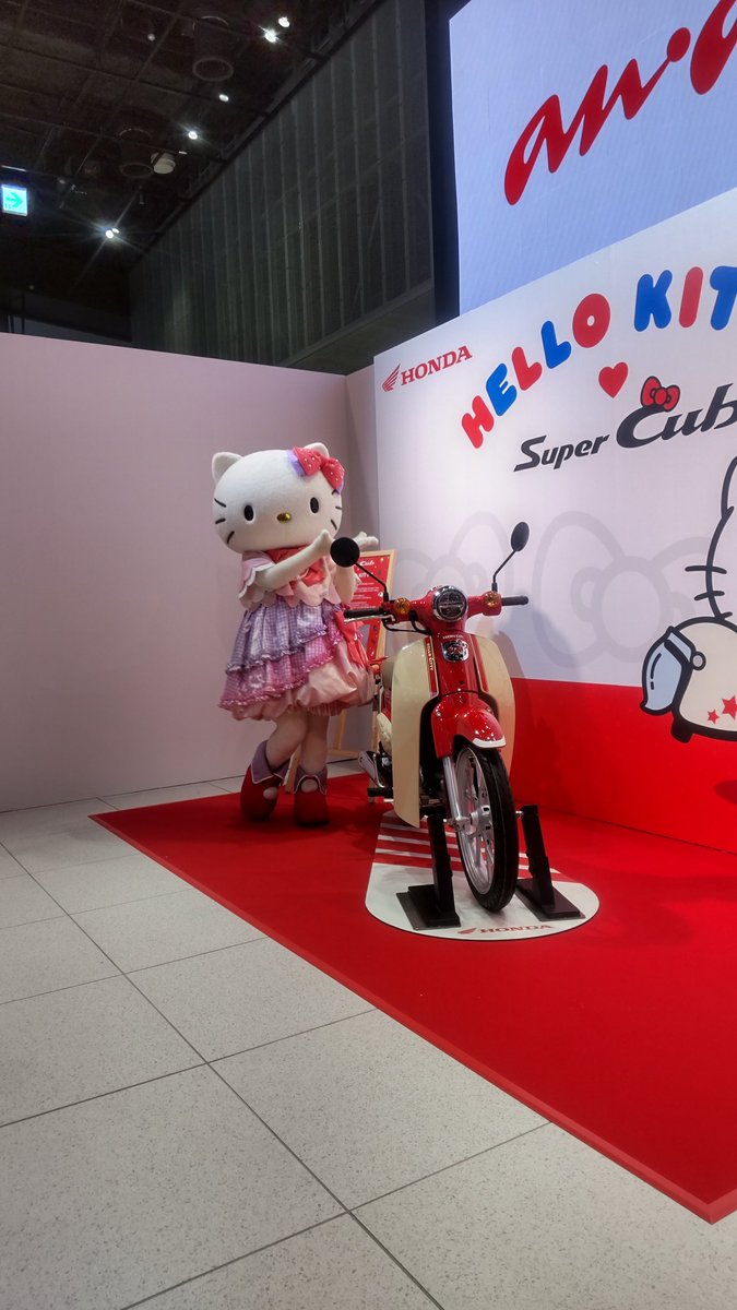 Hellokitty_chii's tweet photo. Super Cub×Hello Kitty🎀🐱🏍️
キティちゃんとのコラボカッコ可愛い🫶🏻✨
#ハローキティ
#ハローキティ50周年 #hellokitty50th
#ananフェス
#ananFES
#anan祭り
#anan
#アンアン
#ananFES2024
#HONDA
#スーパーカブ
#SuperCub
#渋谷
#サクラステージ
#sakurastage
#渋谷サクラステージ https://t.co/tK8ktBV6uR