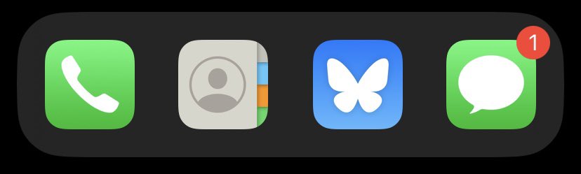 Bon bah ça y est, BlueSky pris la place de Twitter (RIP) dans le deck de mon téléphone.