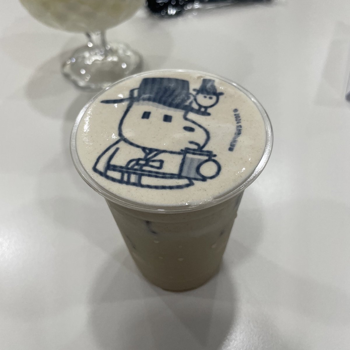 히힣 도서전 다녀왔습니다!! 도휘성재 등신대 진짜 예쁘지 않나요?!🥹 정성스럽게 디피해주신 귀태존도 너무 너무 좋았습니다💗 귀태 4권 5권 많관부✨