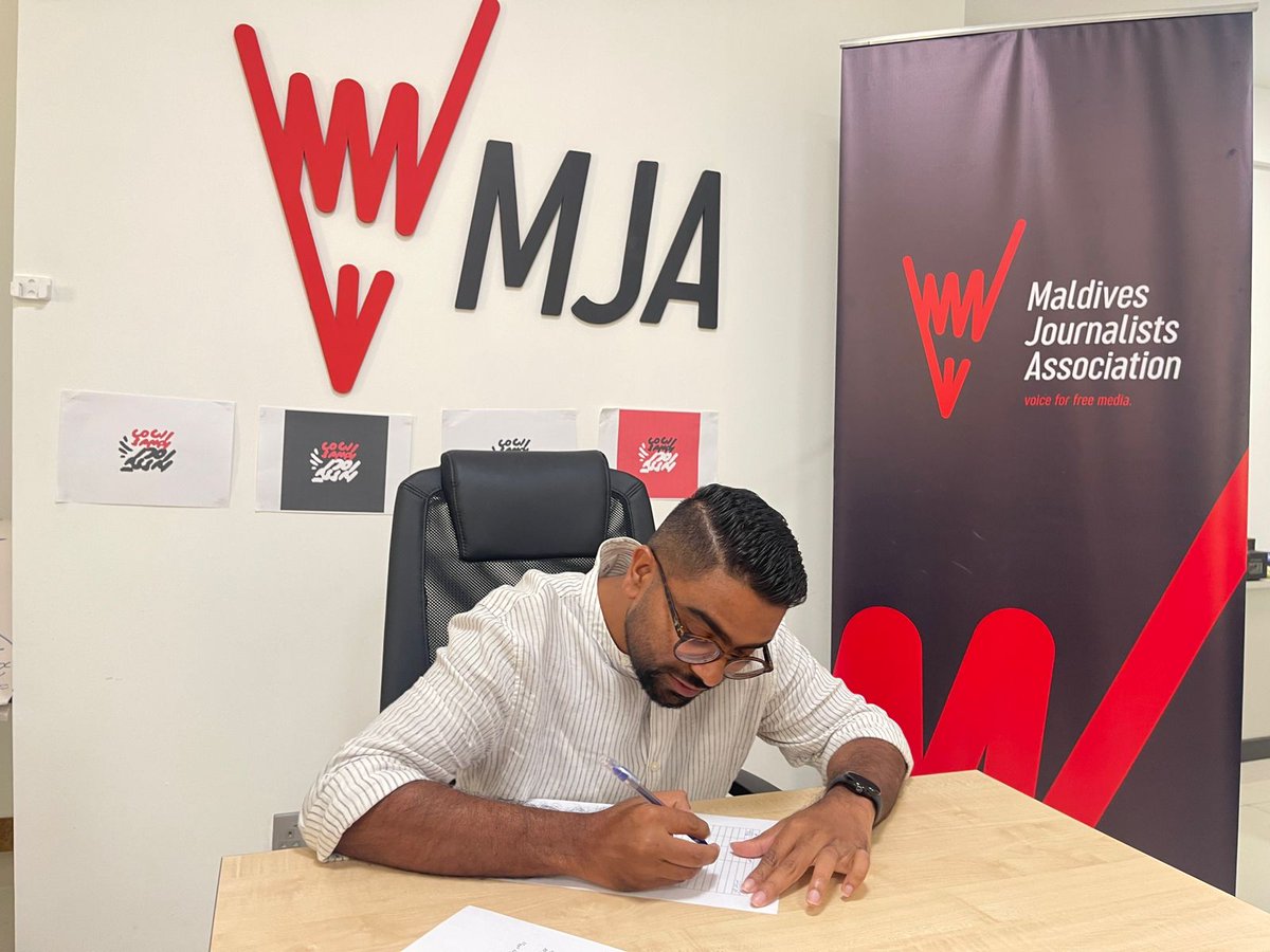 Today <a href="/mjamaldives/">Maldives Journalists Association</a> launched a lobby campaign calling to KILL "Media Control Bill".  Hope to see most of the journos getting onboard.
Official hashtags are: #HatharehgeHaggugai #CTRLehNukureveyne #CTRLbillBeyrukurey