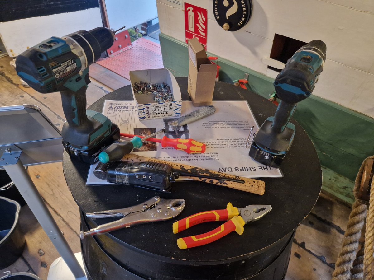 HpoolQuay's tweet image. 🤩 Our shipwright Tom is doing some amazing work lately (and always) to ensure HMS Trincomalee keeps running smoothly.
⚓ Here he is continuing to replace weathered screws. 400 down, 600 more to go… 🫣
🎟️  bit.ly/3k4w2NX

#Hartlepool #Shipwright #HMSTrincomalee