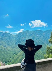 Terminr_____AS's tweet image. 그들은 내가 당신을 얼마나 강하게 사랑하는지 결코 이해하지 못할 테니까요.