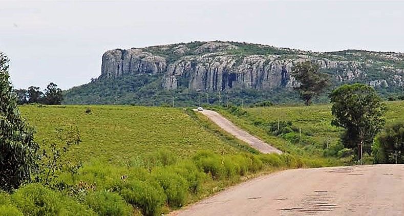 Lavalleja cuenta con el Parque Nacional Arequita 

Nos hacemos cargo de décadas desidia en los predios fiscales.

Próximamente convocaremos a todos los actores para juntos trabajar en el plan de manejo y su implementación. 

Seguimos trabajando por el desarrollo de Lavalleja.