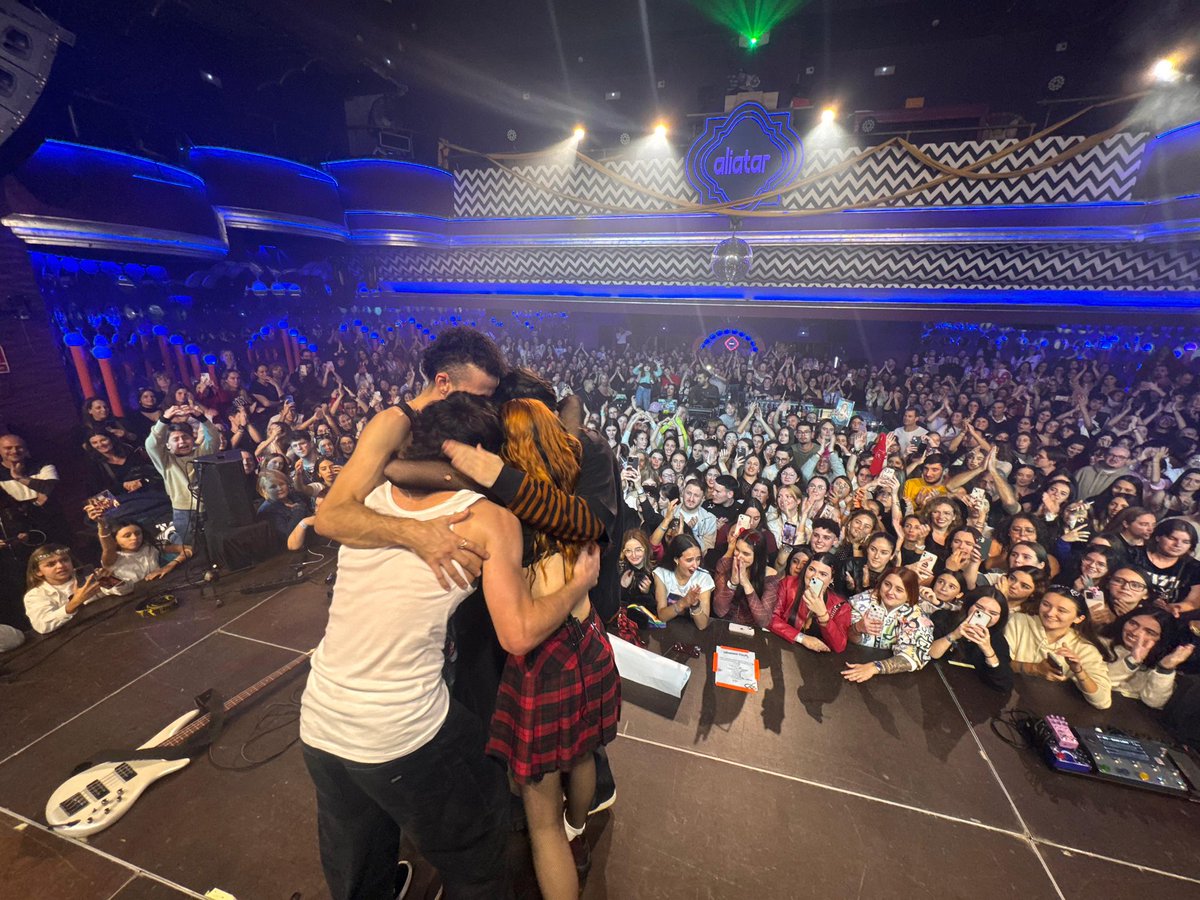 Ruslaanaaaa's tweet photo. gracias granada… https://t.co/QtkZtZFedq