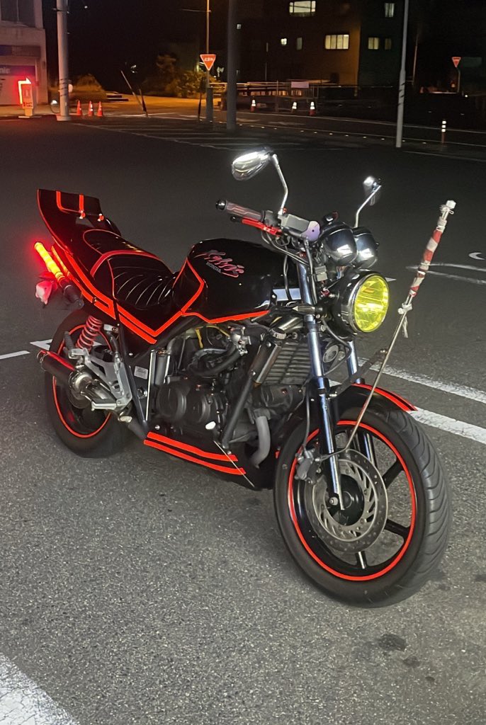 R1kux0116's tweet photo. ゼルビス250納車から1年
だいぶ変わった笑

#ゼルビス250 
#xelvis250
#vt250fn
#ゼルビス乗りと繋がりたい
#LJK https://t.co/aNo6mcFUkt