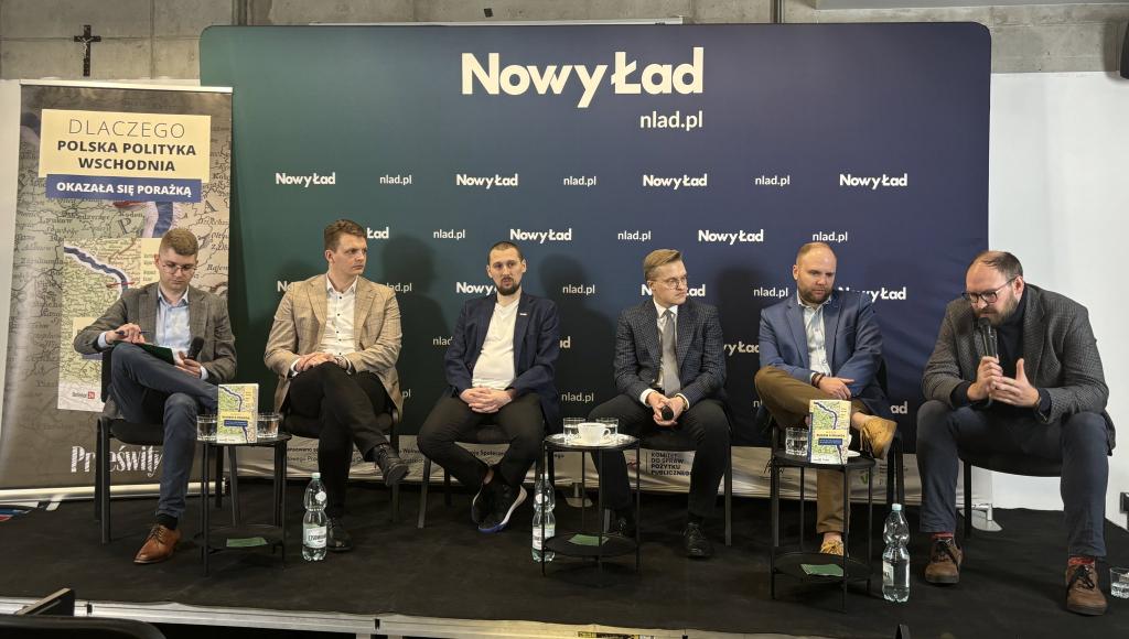 nowakmichal11's tweet photo. Wczoraj @nowylad przy wsparciu  @Przeswity zorganizował debatę poświęconą polskiej polityce wschodniej niejako na bazie książki @WypartowiczBa i @KoziolWojciech. W debacie udział wzięli też @mar_luniewski @mp_sadlowski @Sz_Wisniewski. Dziękuję wszystkim za przybycie. https://t.co/aSyT4CijKr