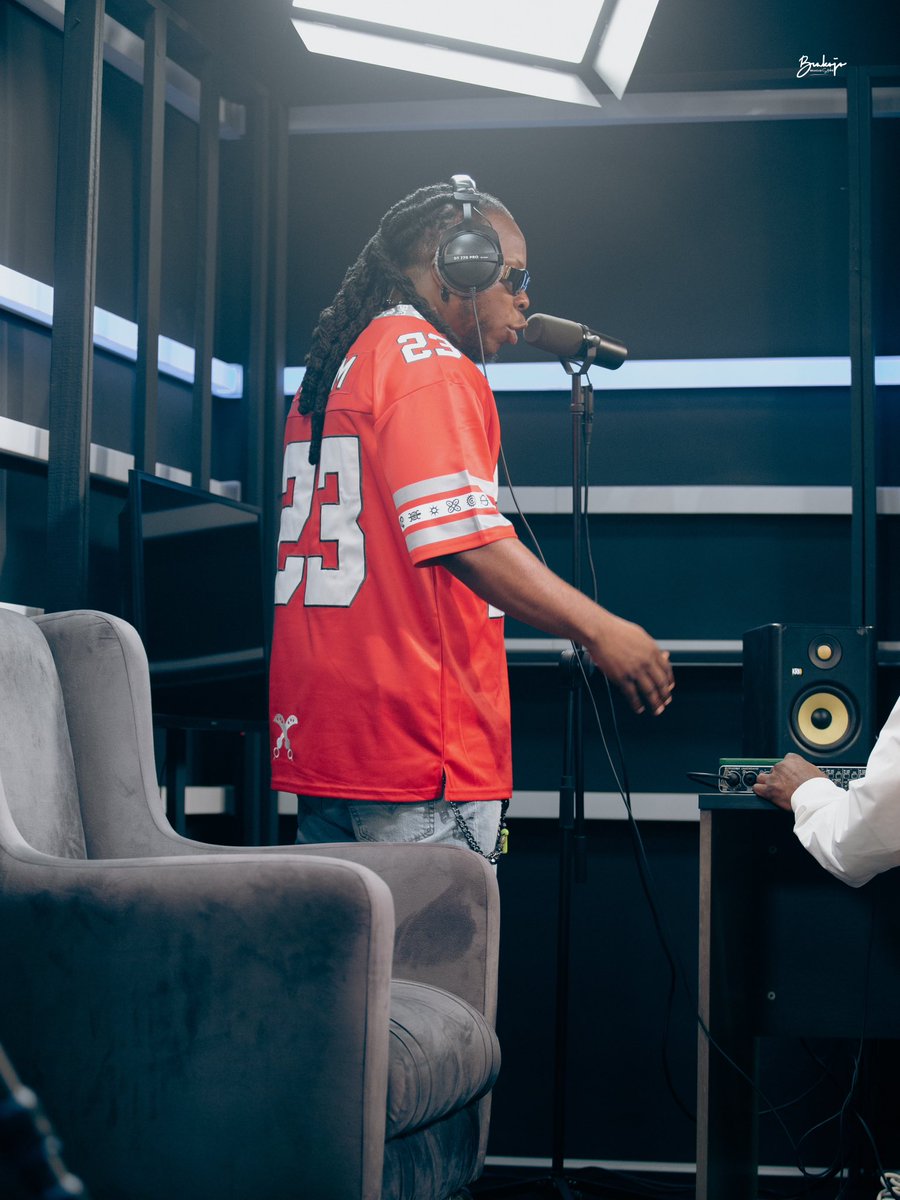 iamedem's tweet photo. Fully active ..Biggest dancehall song for street now is #Muntashi.
Big up every ghetto youth….
#Gogetem
https://t.co/3zFDvT8pJ0 https://t.co/QdSTRyrQKi