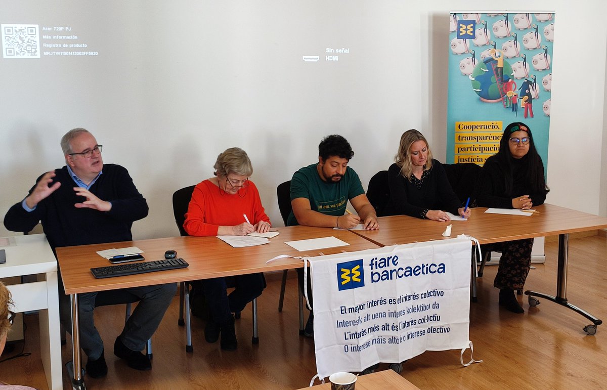 Aina - Compte inactiu ❌ (@aina_barcelo) on Twitter photo Avui 16/11 a l'Assemblea Local de Barcelona de <a href="/fiareBE/">Fiare Banca Etica</a> que celebrem al local @fitreball discutim transició energètica i finançament en la Taula Rodona de Comunitats energètiques <a href="/LaBastidaFund/">Fundació La Bastida</a> <a href="/EnergeticaSom/">Som Comunitat Energètica del Barcelonès</a> <a href="/cebordeta/">Comunitat Energètica de La Bordeta</a> amb <a href="/JuanGaribi/">Juan Garibi</a> Avui 16/11 a l'Assemblea Local de Barcelona de <a href="/fiareBE/">Fiare Banca Etica</a> que celebrem al local @fitreball discutim transició energètica i finançament en la Taula Rodona de Comunitats energètiques <a href="/LaBastidaFund/">Fundació La Bastida</a> <a href="/EnergeticaSom/">Som Comunitat Energètica del Barcelonès</a> <a href="/cebordeta/">Comunitat Energètica de La Bordeta</a> amb <a href="/JuanGaribi/">Juan Garibi</a>