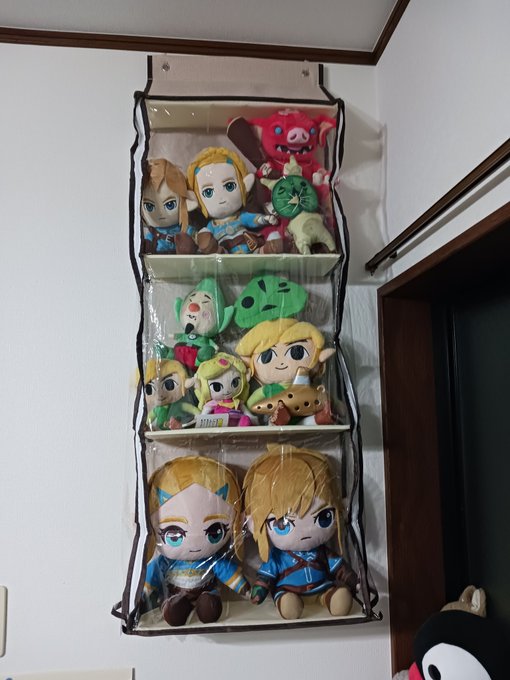ゼルダぬいも大分増えた
これAmazonで1700円くらいだったけどぬいを埃から守るのに良いかも 