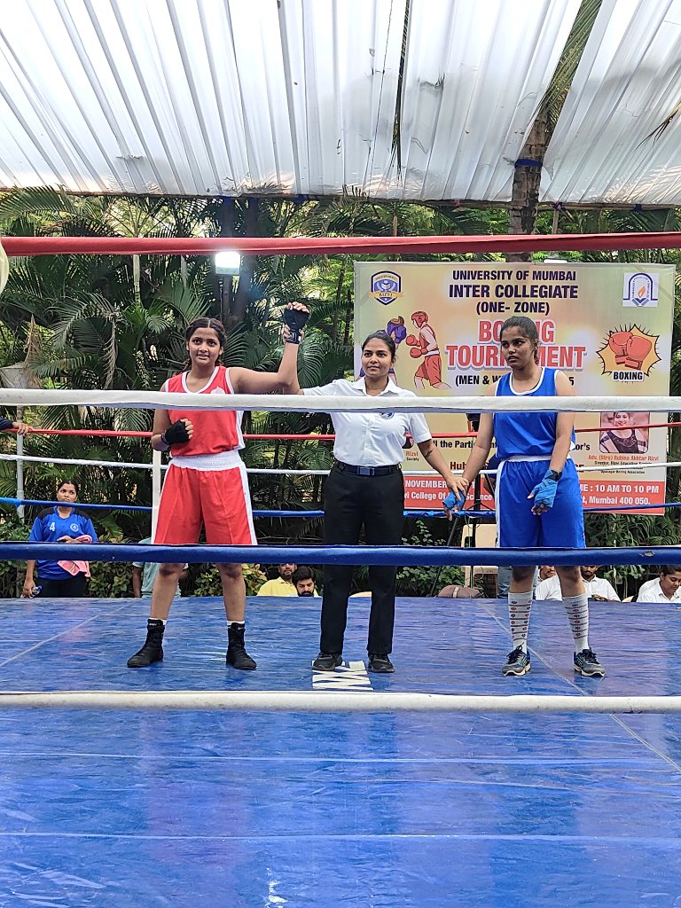 college_rizvi's tweet photo. Rizvi College proudly hosted the University of Mumbai Intercollegiate Boxing Tournament 2024-25!🥊 Champions showcased their skills from Nov 12-16 at the Hub of Sports, Rizvi College, Bandra West. A true celebration of sportsmanship! #BoxingTournament #RizviCollegeofasc #Sports https://t.co/Bi3aMflogc