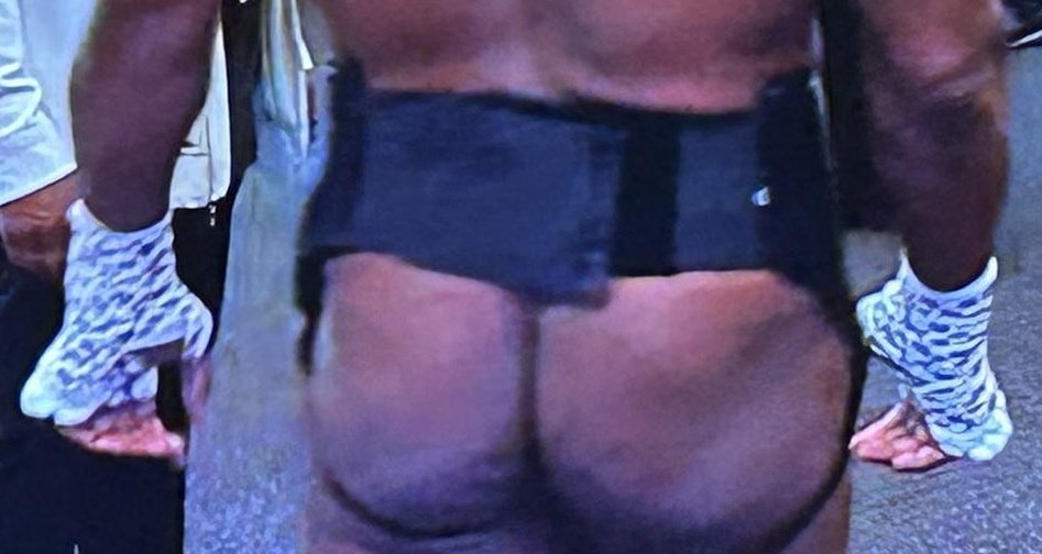 Grim_XII's tweet photo. How ass was this fight...?
Well...
#PaulTyson https://t.co/KigTiVulbj