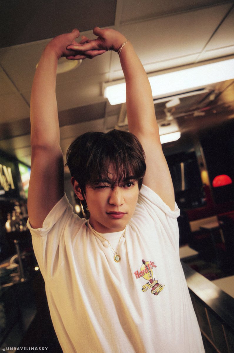 unravelingsky's tweet photo. [HQ Scans] #MINHO Call Back: Photobook Version (both covers)

Watermarked in thread for online use. Non-watermarked for personal use download here: 🔗https://t.co/L85uyMKrXV

#민호 #SHINee #샤이니 https://t.co/B4XCFTCYNv