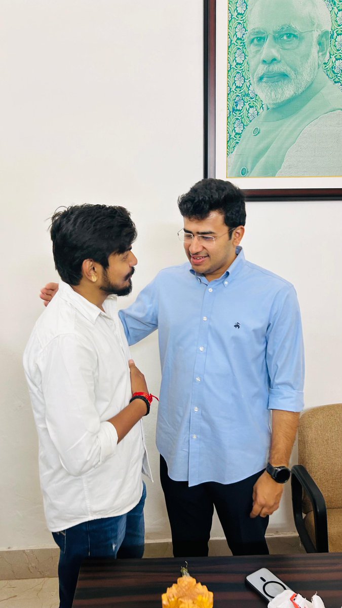 ak___srivastava's tweet photo. Wishing a very Happy Birthday to our National President BJYM, MP from South Bengaluru and the Ironman Sh. Tejasvi Surya ji. Praying for the best of health &amp; happiness. Keep on Inspiring us Adhyaksh ji 🙏🏻
@Tejasvi_Surya https://t.co/0E4oI8sxNZ