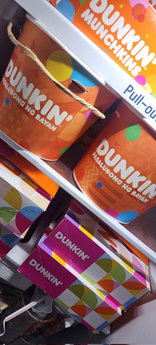 ELLAyas_'s tweet photo. Ung ref mong puro dunkin donuts lang laman...π€¦ββοΈ post #ddcon problems. kasalanan to ng #sb19 π€£ https://t.co/Tln01Div3j