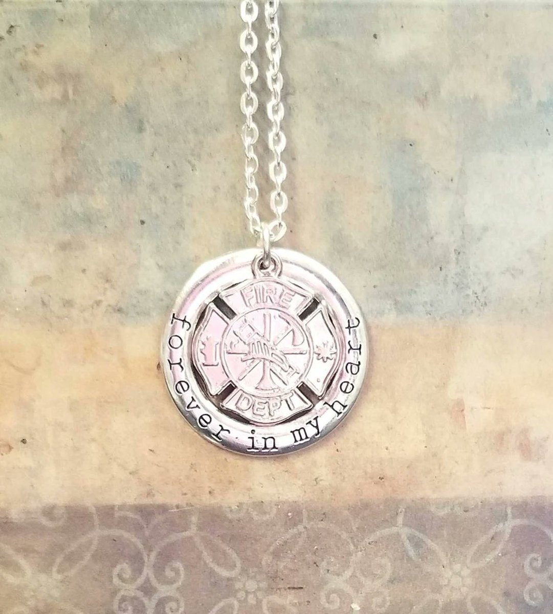TrendingNowGift's tweet photo. In Memory Firefighter Necklace • Firefighter Loss Jewelry, Firefighter Keychain, Unisex, Firefighter Memorial Gift, #Firefighter #Inmemory #Firefighterinmemory #Handmadejewelry #handamadegift #lossoffirefighter #etsy
https://t.co/8VReZ6tdmL via @Etsy https://t.co/zgxK66gRlo