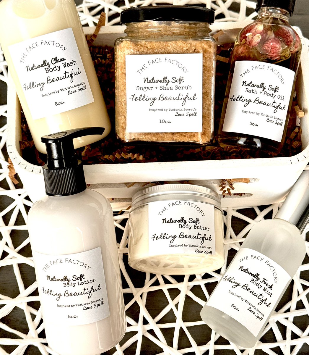yvetteinTX's tweet photo. Christmas is just around the corner. Order your special gifts now!🎄🎅🏻
https://t.co/lF9B4Vy5pZ 
#gift #ChristmasGiftIdea #celebrate #giftgiving #organic #skincare #youngerskin https://t.co/yVpUrIFp9I