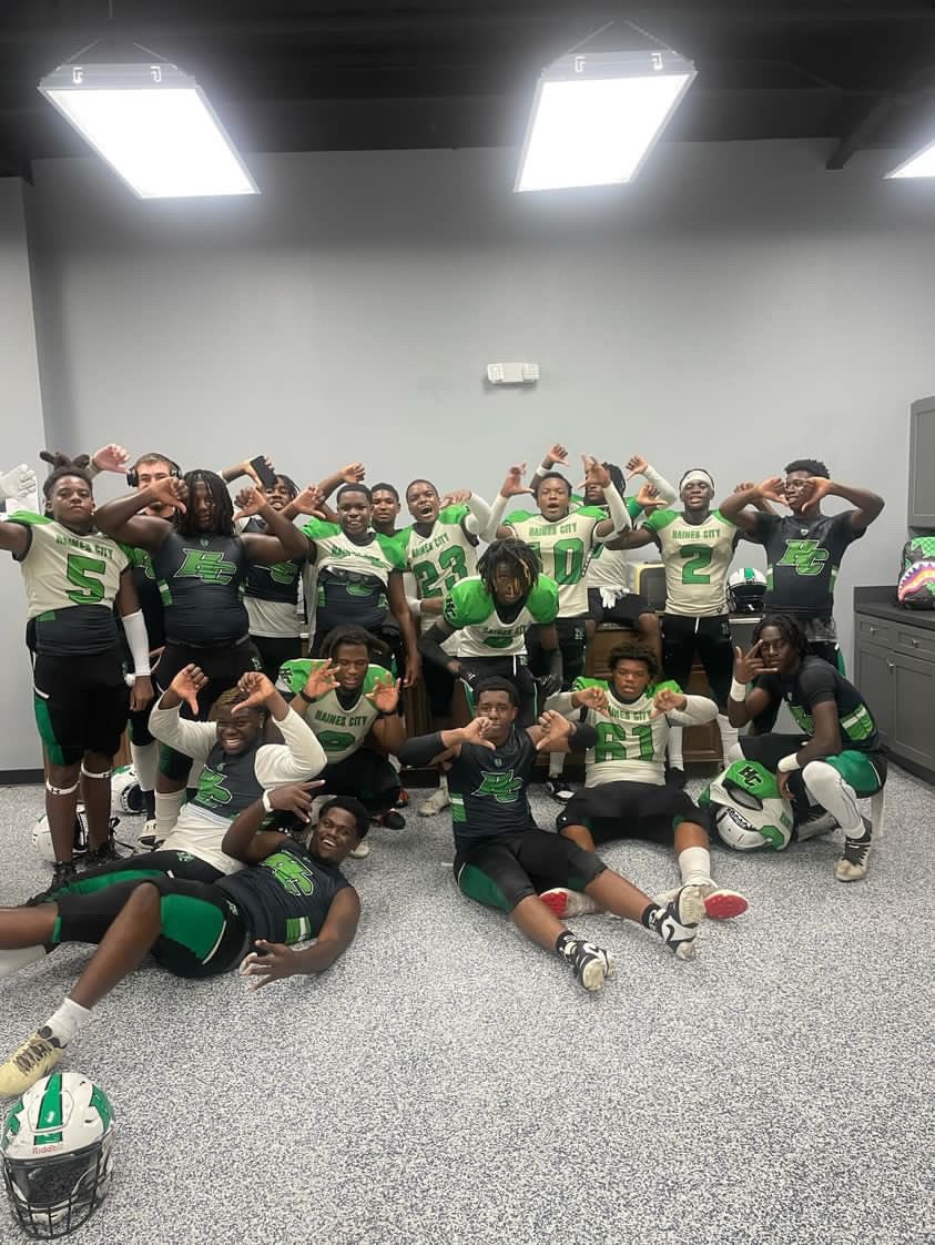 Great season with y’all boyz 💯❤️ <a href="/slack_coach/">Coach Slack</a> <a href="/HFBC_Herrington/">Patrick Herrington</a> <a href="/BISH0PHOLLYWOOD/">BISHOP HOLLYWOOD</a> <a href="/CoachDiazFL/">Coach Chris Diaz</a>