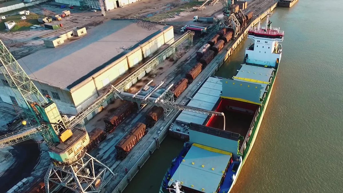 MfrgTodayIndia's tweet image. Learn &quot;Unlocking freight potential in developing nations: Challenges &amp;amp; solutions&quot; authored by Bhavesh Thakkar, CEO, @RASPN SHIPPING SERVICES PVT.LTD.. Read here: shorturl.at/gSemC

#Freighttransportation #Developingcountries #Infrastructurechallenges