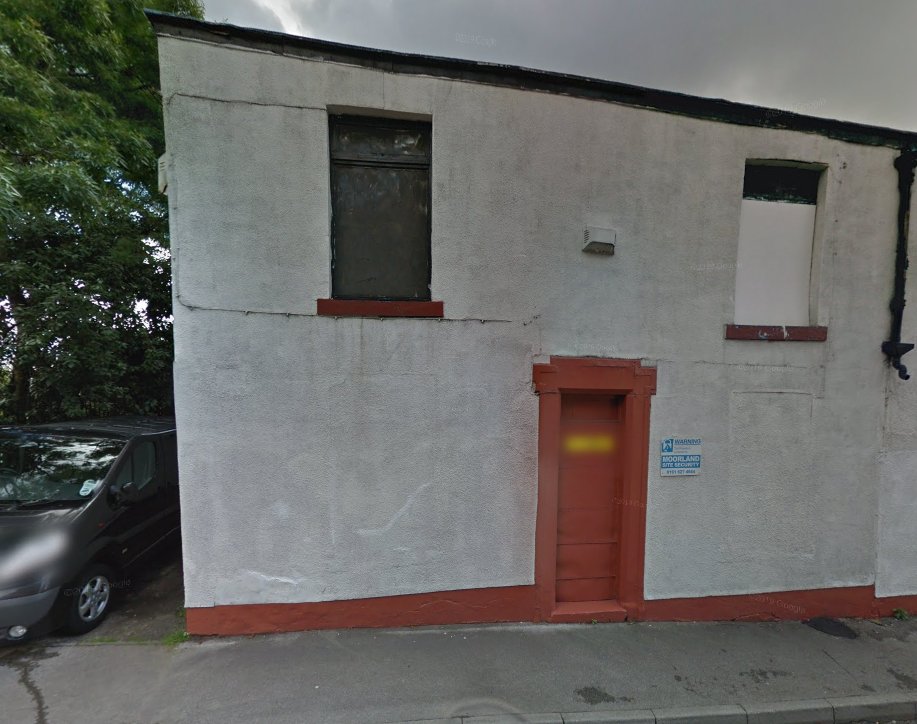 TTProspectism's tweet photo. The fleeting Emigration Arms beerhouse, which found its home at No.2 Beaver Street in Oldham's bustling town centre, was Thomas Sugg's brainchild from 1868 to 1870. This historical watering hole was a neighbour to the tobacconist at 155 Yorkshire Street. Demolished c.2013 https://t.co/oglLQo28TZ
