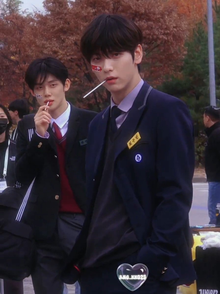 hourlyeonbin's tweet photo. https://t.co/3tqirKPNy2
