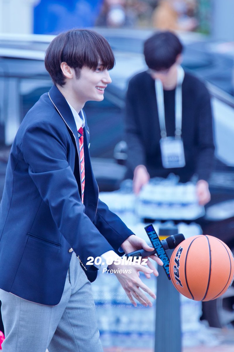 20_05MHz's tweet photo. 나랑 1 on 1 하지 않을래? 

previews 241116 쇼 ! 음악중심 미니팬미팅 툽학능력고사 MUSICCORE TXT Ability Test

#휴닝카이  #HUENINGKAI 
#투모로우바이투게더  #TOMORROW_X_TOGETHER  #TXT https://t.co/hicEtTVmDZ