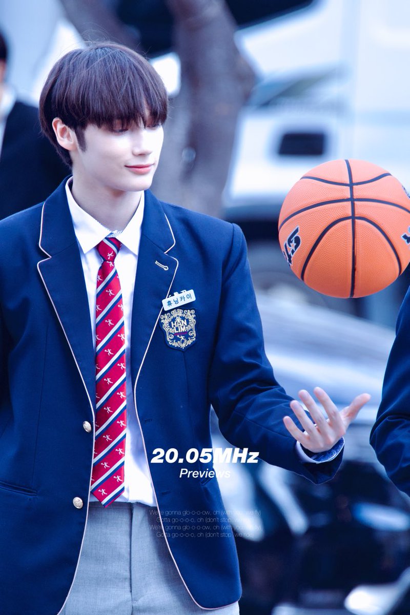 20_05MHz's tweet photo. 나랑 1 on 1 하지 않을래? 

previews 241116 쇼 ! 음악중심 미니팬미팅 툽학능력고사 MUSICCORE TXT Ability Test

#휴닝카이  #HUENINGKAI 
#투모로우바이투게더  #TOMORROW_X_TOGETHER  #TXT https://t.co/hicEtTVmDZ