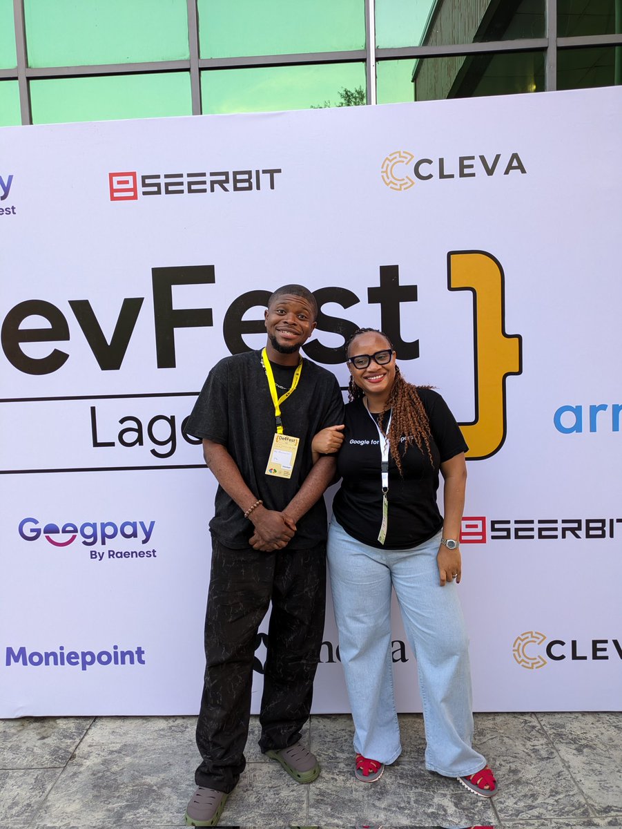 segzy_osm's tweet photo. Experienced day 1 of the #DevFestLagos2024 by @gdglagos with @DijaAbdul, @taiwosharon36, @plantcodesss and @wonexo!!!♥️ https://t.co/0lJiU7Ejho