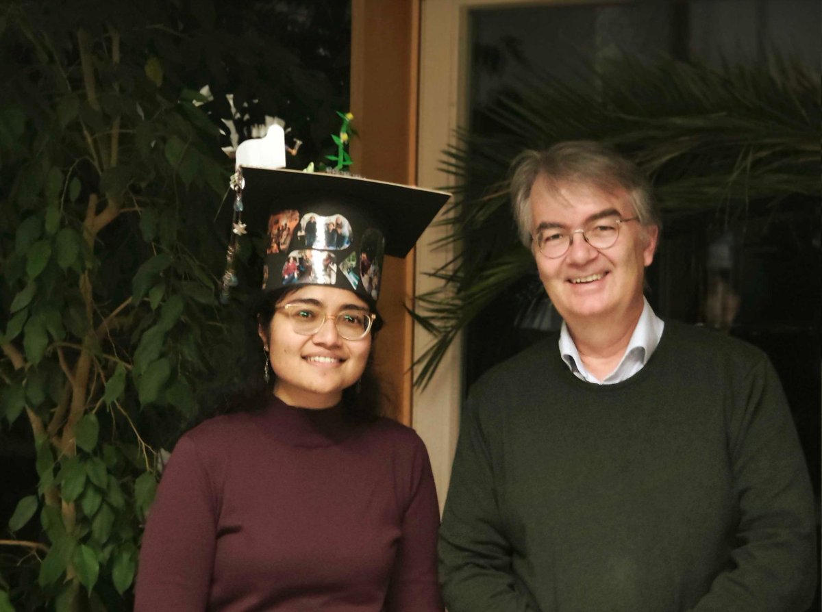 Tejasvinee Mody (@tejasvinee_m) on Twitter photo Very happy to share that I have successfully defended my PhD with summa cum laude 👩🎓 :) Many many thanks & gratitude to <a href="/PlantDevTUM/">Kay Schneitz</a> for guiding and supporting me✨🙏Big thanks to colleagues and <a href="/PlantMorphoDyn/">Plant Morphodynamics</a> group members for all the discussions and wonderful collaborations :) Very happy to share that I have successfully defended my PhD with summa cum laude 👩🎓 :) Many many thanks & gratitude to <a href="/PlantDevTUM/">Kay Schneitz</a> for guiding and supporting me✨🙏Big thanks to colleagues and <a href="/PlantMorphoDyn/">Plant Morphodynamics</a> group members for all the discussions and wonderful collaborations :)