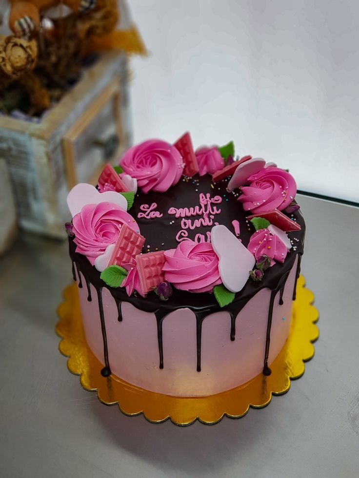 Baked254's tweet photo. For all types of Cakes  whether for bithday, Wedding or any other function call or Whatsapp +254113825041 We deliver everywhere in the Country https://t.co/5oGRYBr6I5