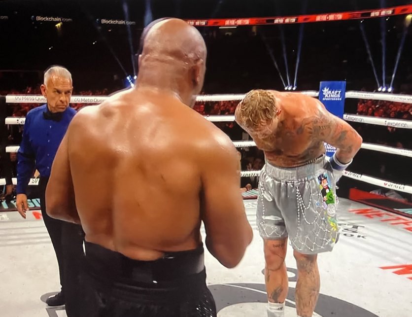 ben4589's tweet photo. Best exhibition or YouTube fight you want to call it Iv seen .. quality was quite high .. Mike Tyson could hardly move after the 3rd round and Jake Paul ain’t the best boxer in the world but he can fight I enjoyed it 🥊🥊

#PaulTyson 
#JakePaul 
#jakepaulfight https://t.co/LI8dD2zdqn