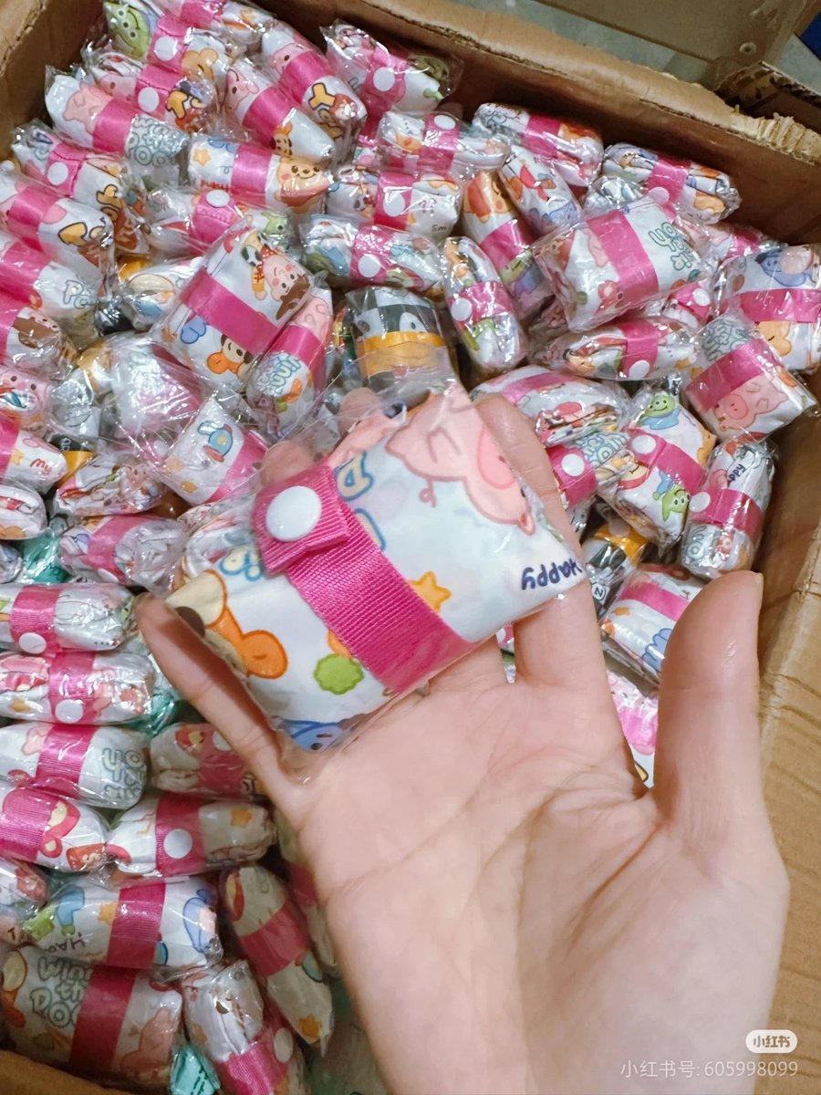 narakimm_'s tweet photo. Buat yg mau nikah.. aku ada rekomendasi souvenir yang bakalan kepake dan nggak bakalan jadi pajangan dirumah✨️💗 https://t.co/Hi7uVQ7nkX