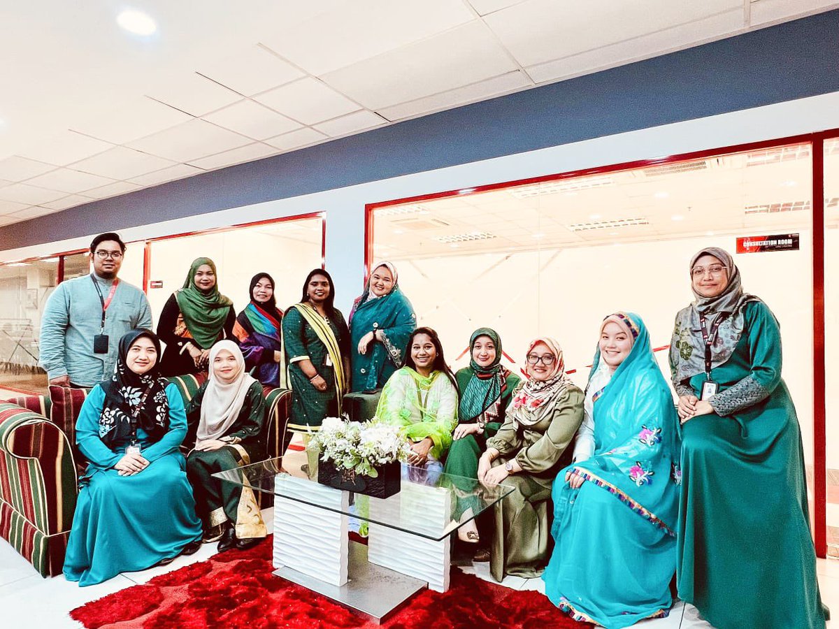msuacademy's tweet photo. MSU Academy wears green to symbolize unity, compassion, and our commitment to humanity, striving to make a positive difference together. πππ
#MSUmalaysia #MSUAcademy #GreenForHumanity #MSU4humanity #MSUsdg16 #Green4Humanity https://t.co/AEwRY3CMN6