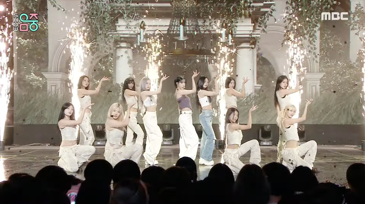 GFS_backup's tweet photo. [VID] 241116 - VIVIZ ‘Shhh!’ on Show Music Core

🔗https://t.co/NoOBCLduSz 

#GFRIEND #VIVIZ @VIVIZ_official https://t.co/UqUaX1ff0k