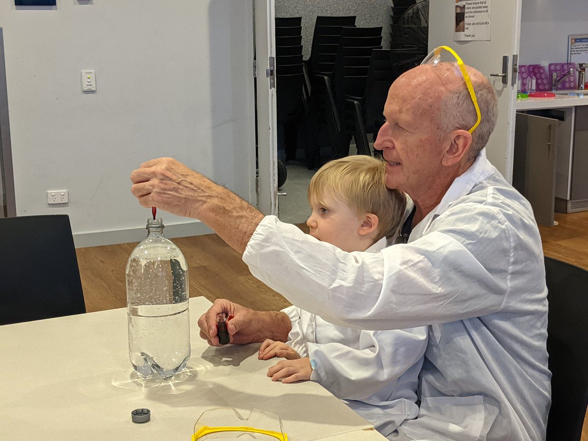 scientist_mum's tweet photo. Engaging and empowering #grandparents in science. Plenty of smiles doing #experiments together!
#seniorsweek @WaInspiring @CurtinUni #scicomm #DrRina #rinafu #scientistlife #rinawong #CommunityImpact https://t.co/xptQoKa43x