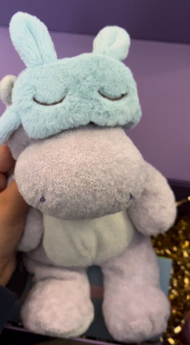 Getting ready for bed rn #petunia