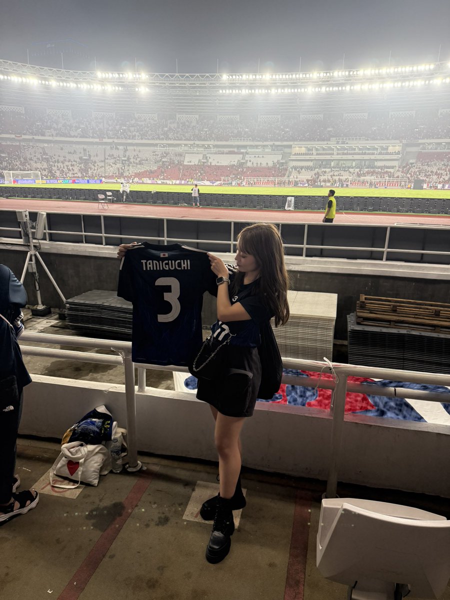 ユ ヅ キ tweet media