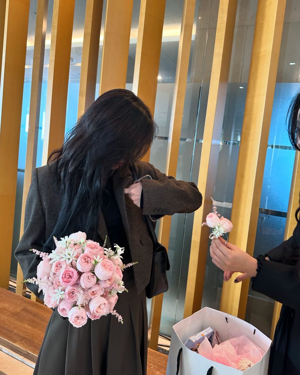 이런식이면 이제 
난 결혼식 하객님께 청혼하기밖에못함