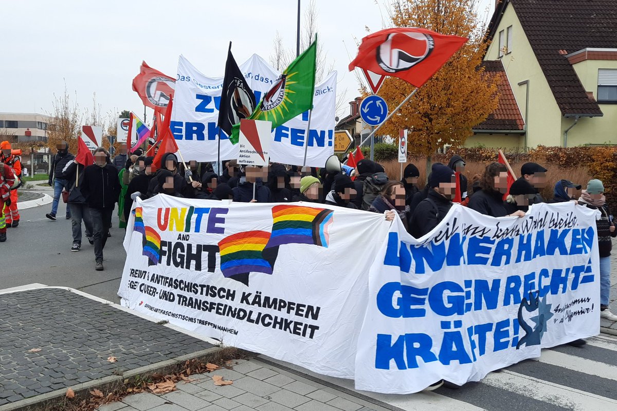 DasRoteSignal's tweet image. Proteste gg. den Landesparteitag der #NoAfD in #Ketsch (Baden). #Antifa-Demo mit 200 TN und #FestDerVielfalt mit 300+ TN. #FCKAFD #FCKNZS #AfD #Antifaschismus #AIHD #VVN #VVNBdA #FightFascism #lpt24