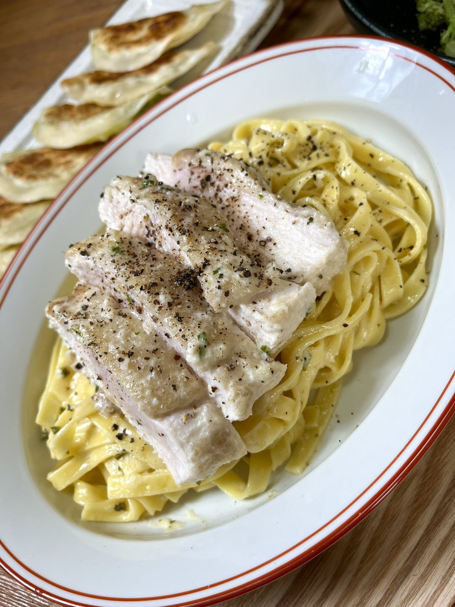 pikichidesuyo's tweet photo. 鶏むね肉とレモンクリームパスタ🍋
うまいやつ〜🤤 https://t.co/fqvZ5w70nw