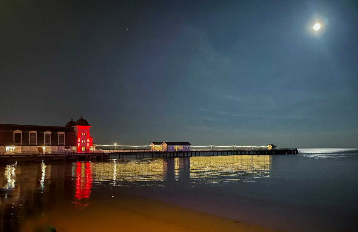 High tide, full moon and beautiful pier.