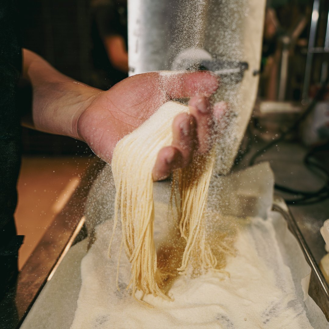 MeyrickWill's tweet photo. There’s something deeply satisfying about making pasta by hand—it’s a ritual, almost meditative. At Buzo, we bring this craft to life, rolling, cutting, and shaping dough with the same care and passion I’ve seen in Italian kitchens. https://t.co/xJMLnE7UiG