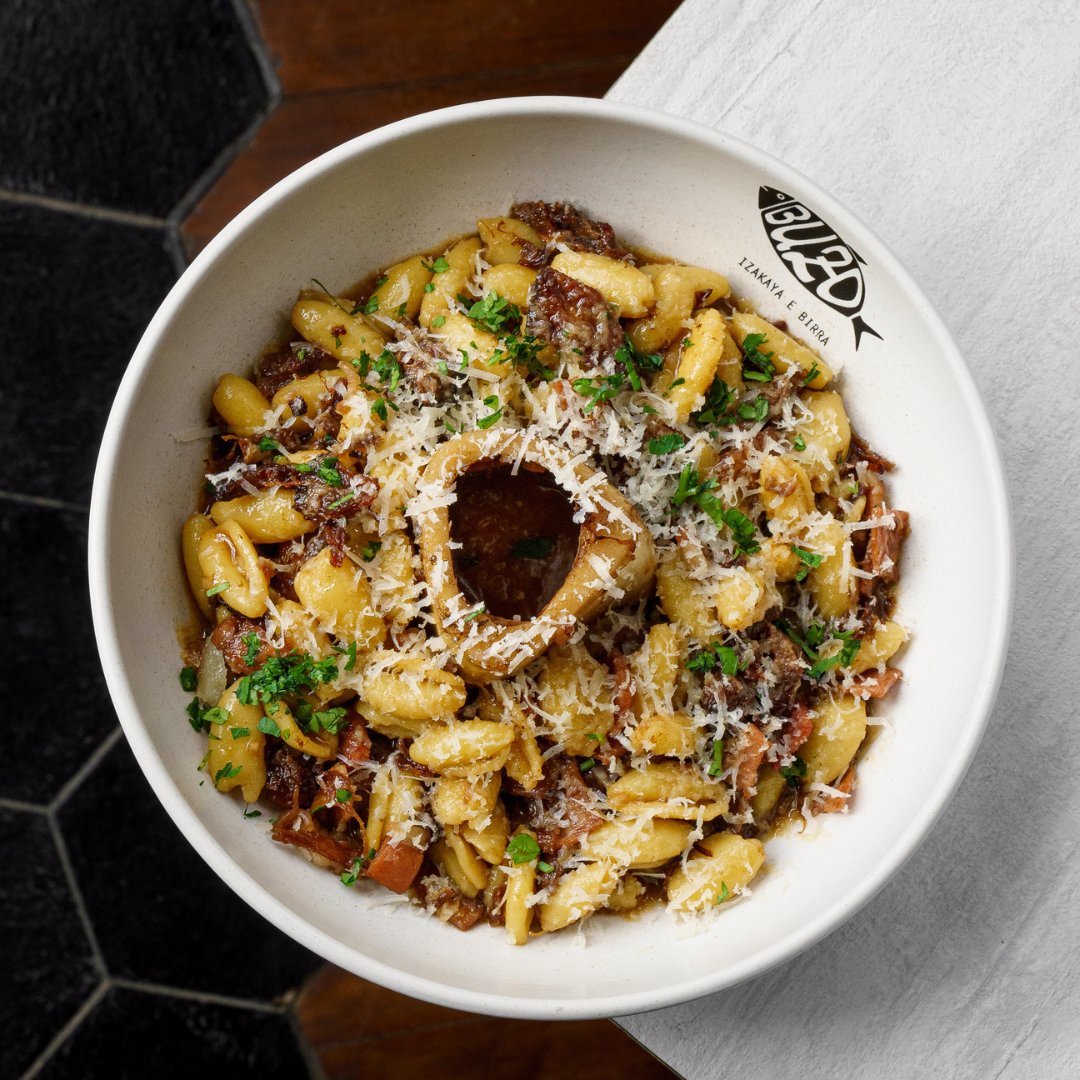 MeyrickWill's tweet photo. There’s something deeply satisfying about making pasta by hand—it’s a ritual, almost meditative. At Buzo, we bring this craft to life, rolling, cutting, and shaping dough with the same care and passion I’ve seen in Italian kitchens. https://t.co/xJMLnE7UiG