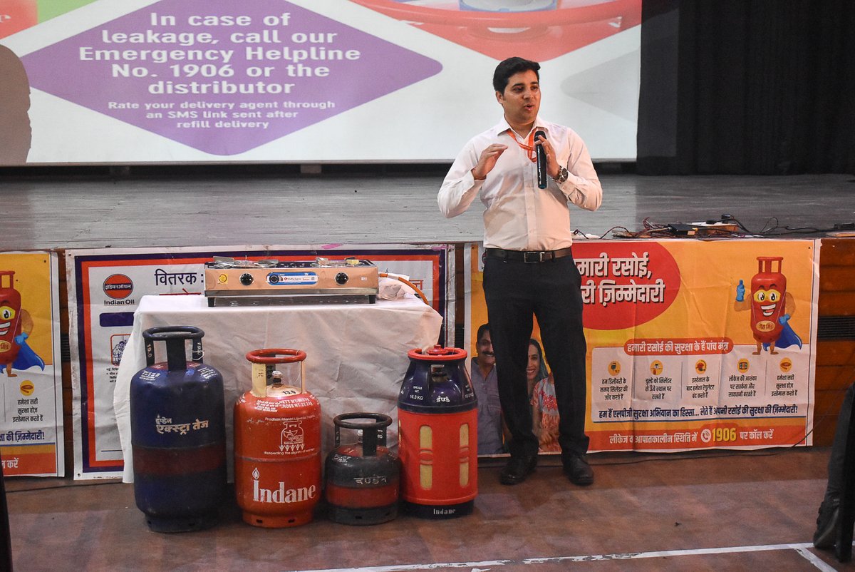 dppschool_se's tweet image. #createawareness #LPGusageandsafety #IOCLandTheHindu #PaintingCompetition #SafetyTalk #DPPS_SE. #ManojGupta  #AbhishekSharma  #JPPandey #PaintingCompetitionOnLPGSafety #NobleInitiative #ShSanjayArora #CPDelhi #Talentandcreativity #atmadesh #Dependra_Pathak #rubymalhotra