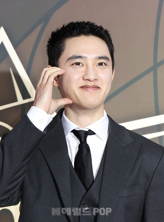 _mysticdoh's tweet photo. 241116도경수
코리아 그랜드 뮤직 어워즈(KGMA)
레드카펫 https://t.co/hhW7d4t8Un