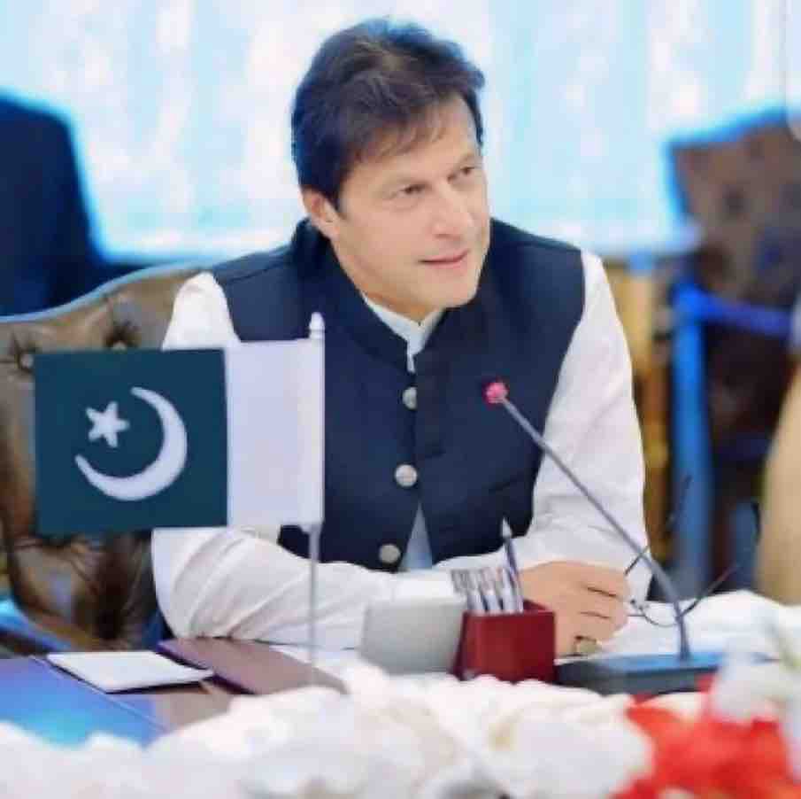 SMshahofficial_'s tweet photo. عمران خان یہ جنگ صرف ہمارے لئے لڑ رہا ہے 

#آخری_معرکہ_24نومبر 
#24NovFinalCallForIk https://t.co/L8xRTCDDeY